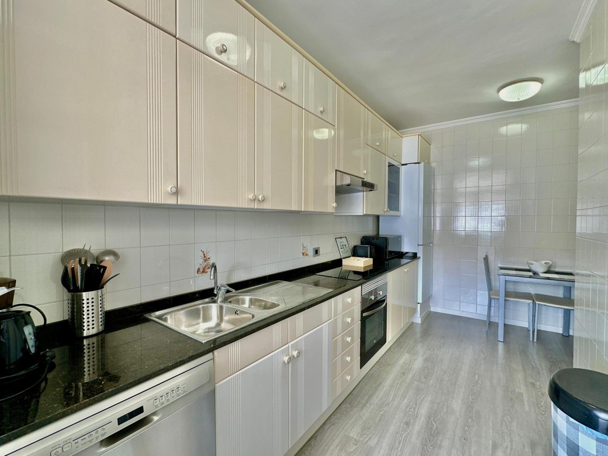 Hostiguest Coliving Leon Y Castillo Las Palmas de Gran Canaria Exterior photo